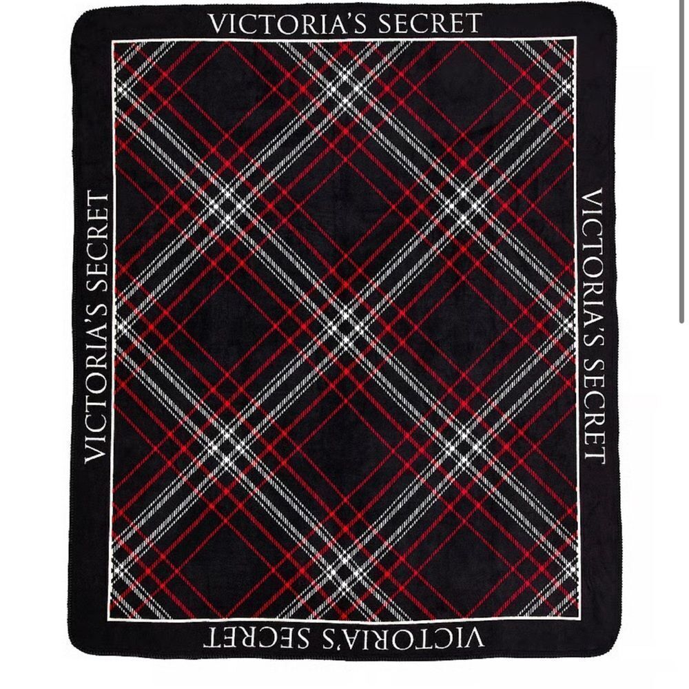 Victoria's Secret Cozy Fleece Velour Plush Throw Blanket 59.8" H x 50" W New